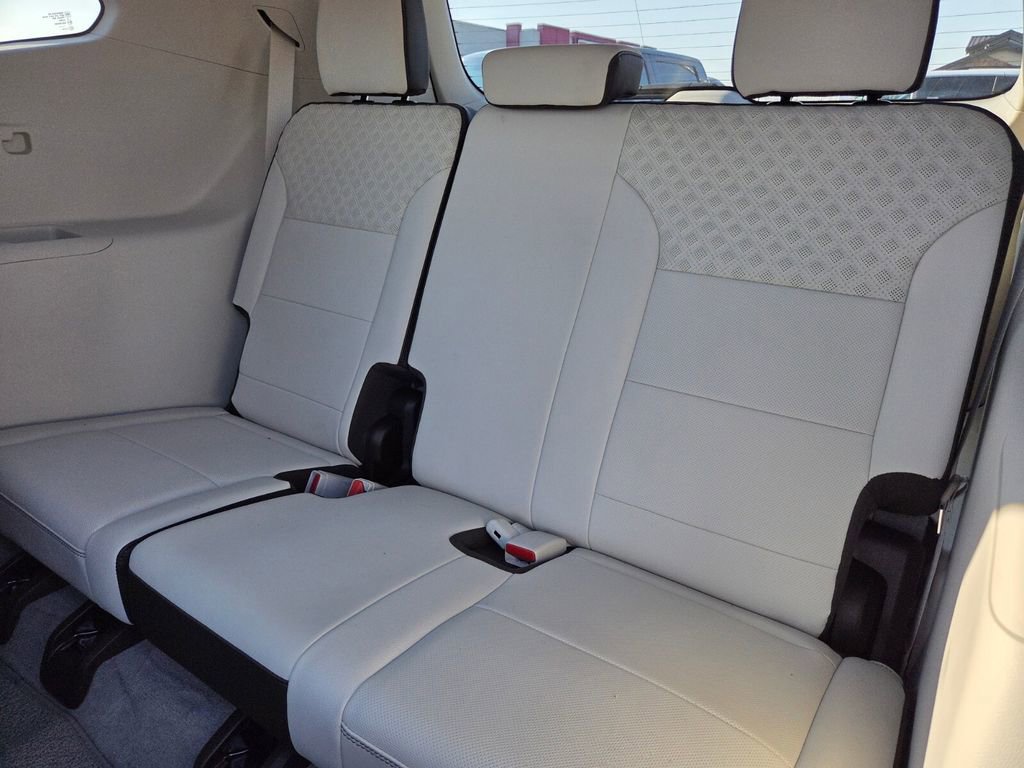 Used 2024 GMC Acadia Denali w/ Super Cruise Package image 5