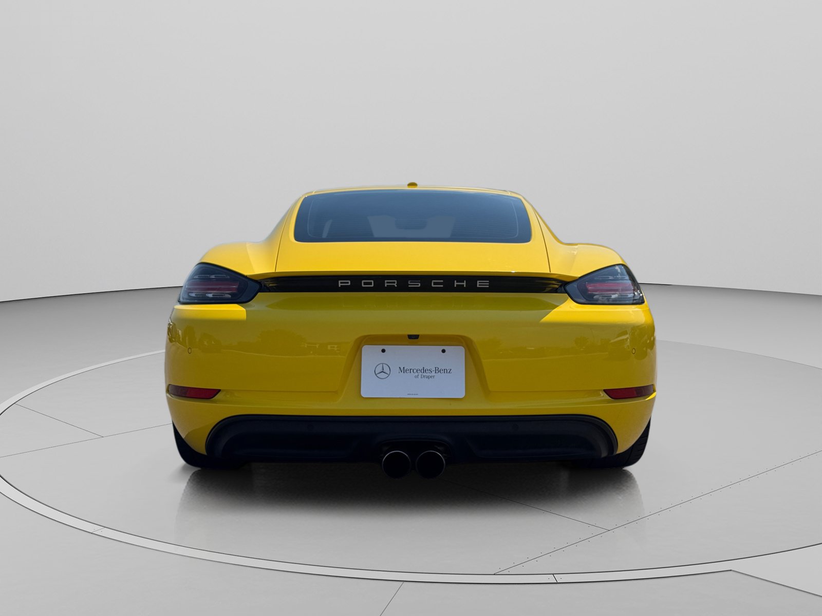 Used 2022 Porsche 718 Cayman RWD image 4
