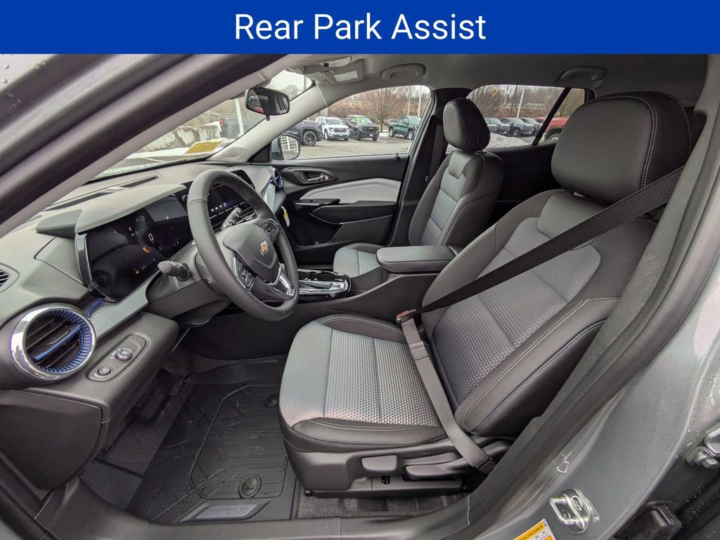 New 2026 Chevrolet Trax LT w/ Driver Confidence Package image 9