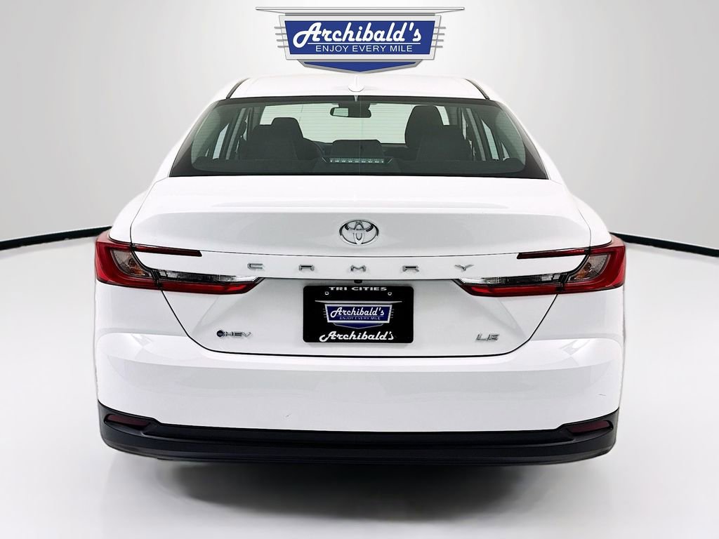 Used 2025 Toyota Camry LE image 7