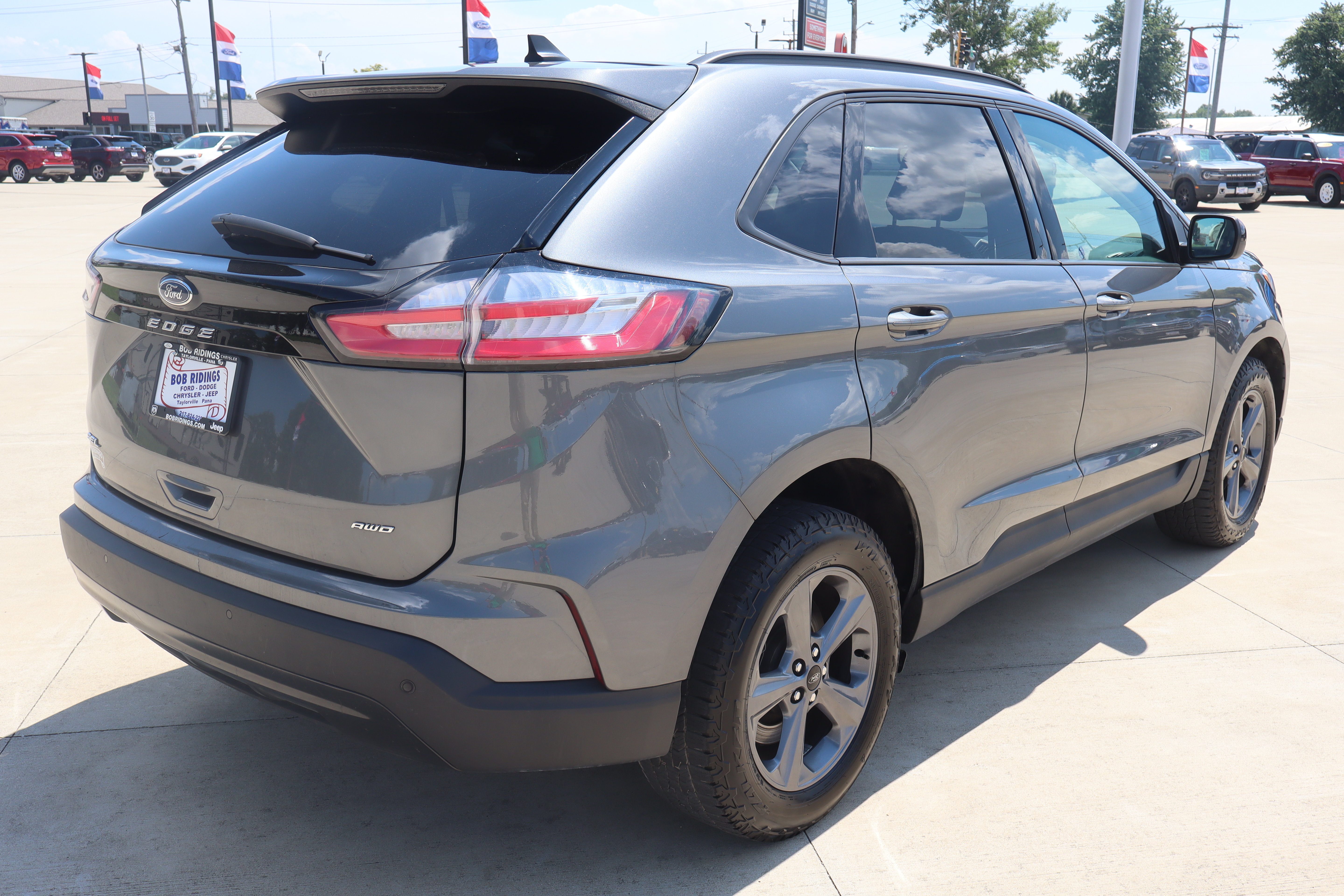 Used 2023 Ford Edge SEL w/ Sport Appearance Package AWD/4WD image 6