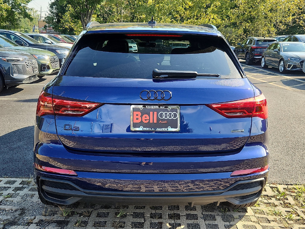 Certified 2025 Audi Q3 2.0T Premium w/ Convenience Package AWD/4WD image 11