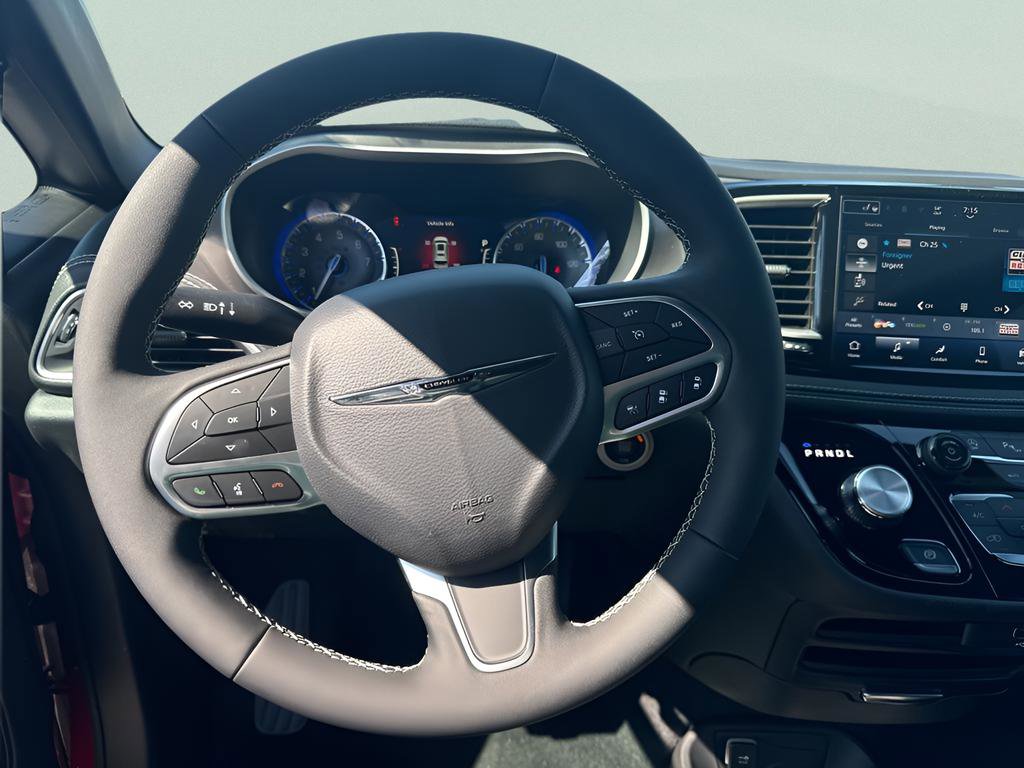 New 2026 Chrysler Pacifica Select FWD image 13