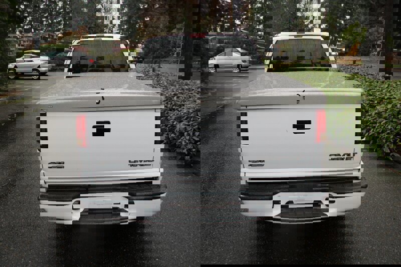 Used 2002 Chevrolet S10 Pickup LS w/ LS Preferred Equipment Group image 10