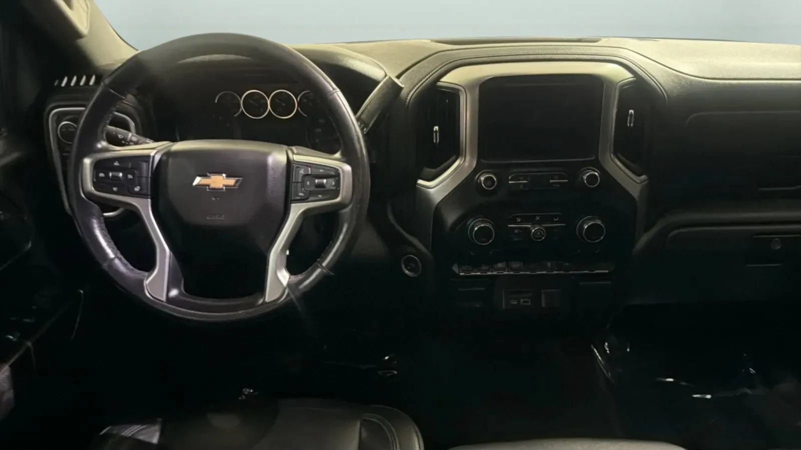 Used 2020 Chevrolet Silverado 1500 LT w/ Texas Edition AWD/4WD image 10