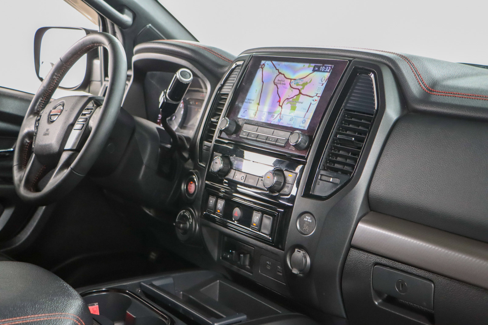 Used 2021 Nissan Titan PRO-4X w/ Pro-4x Utility Package image 28