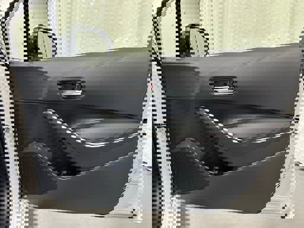 Used 2025 Toyota Corolla SE image 56