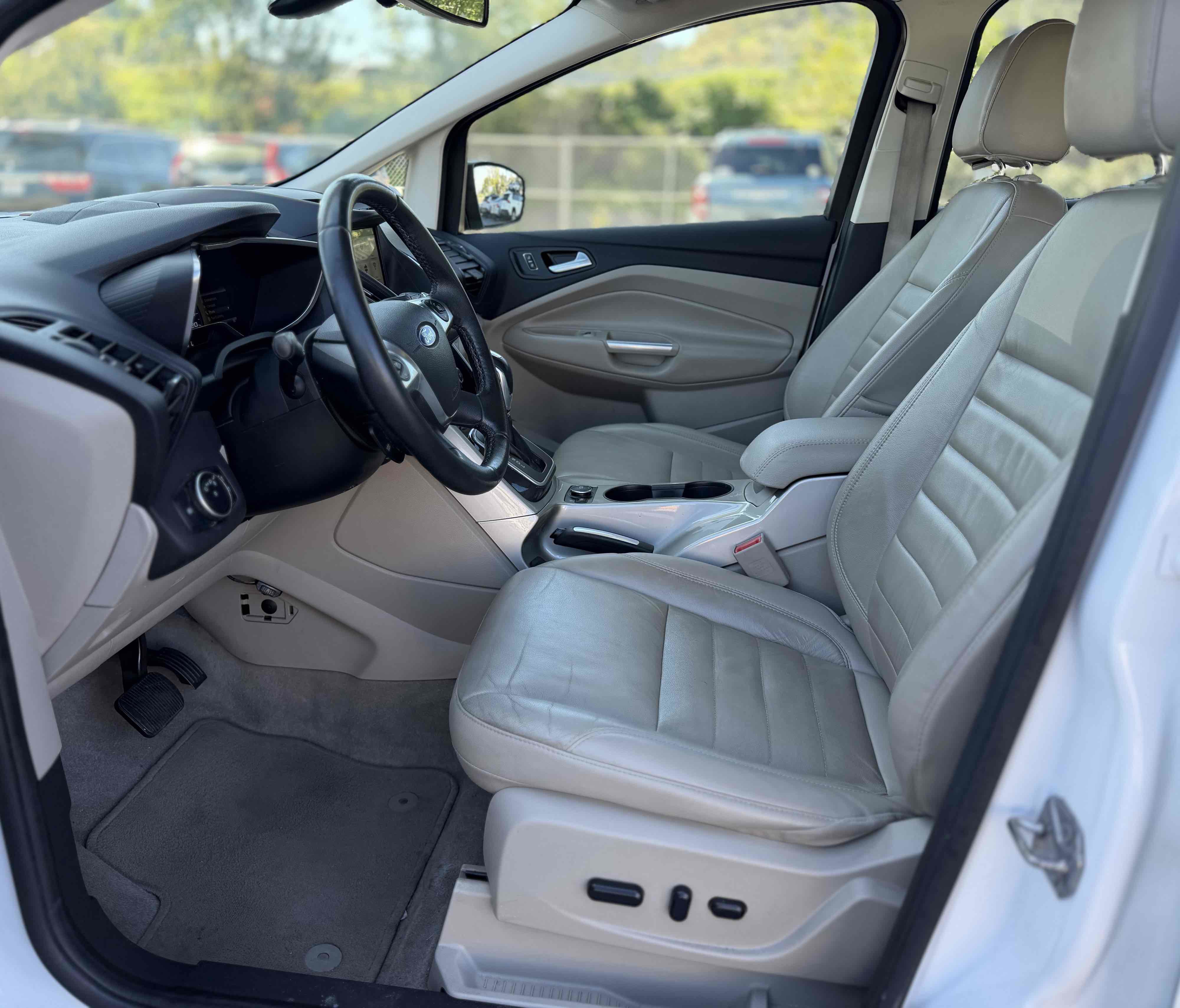 Used 2016 Ford C-MAX Energi SEL image 20