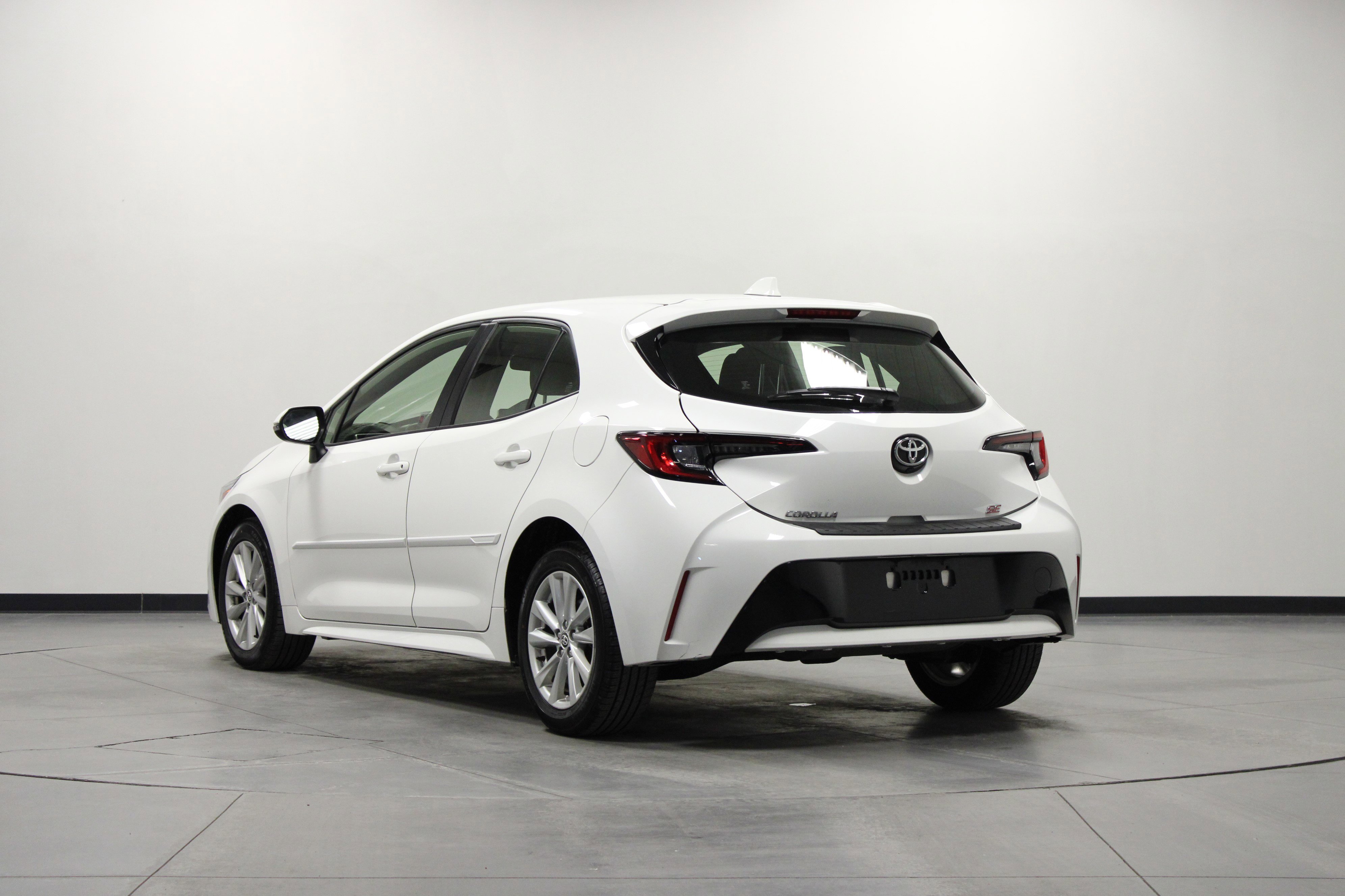 Used 2023 Toyota Corolla SE image 6
