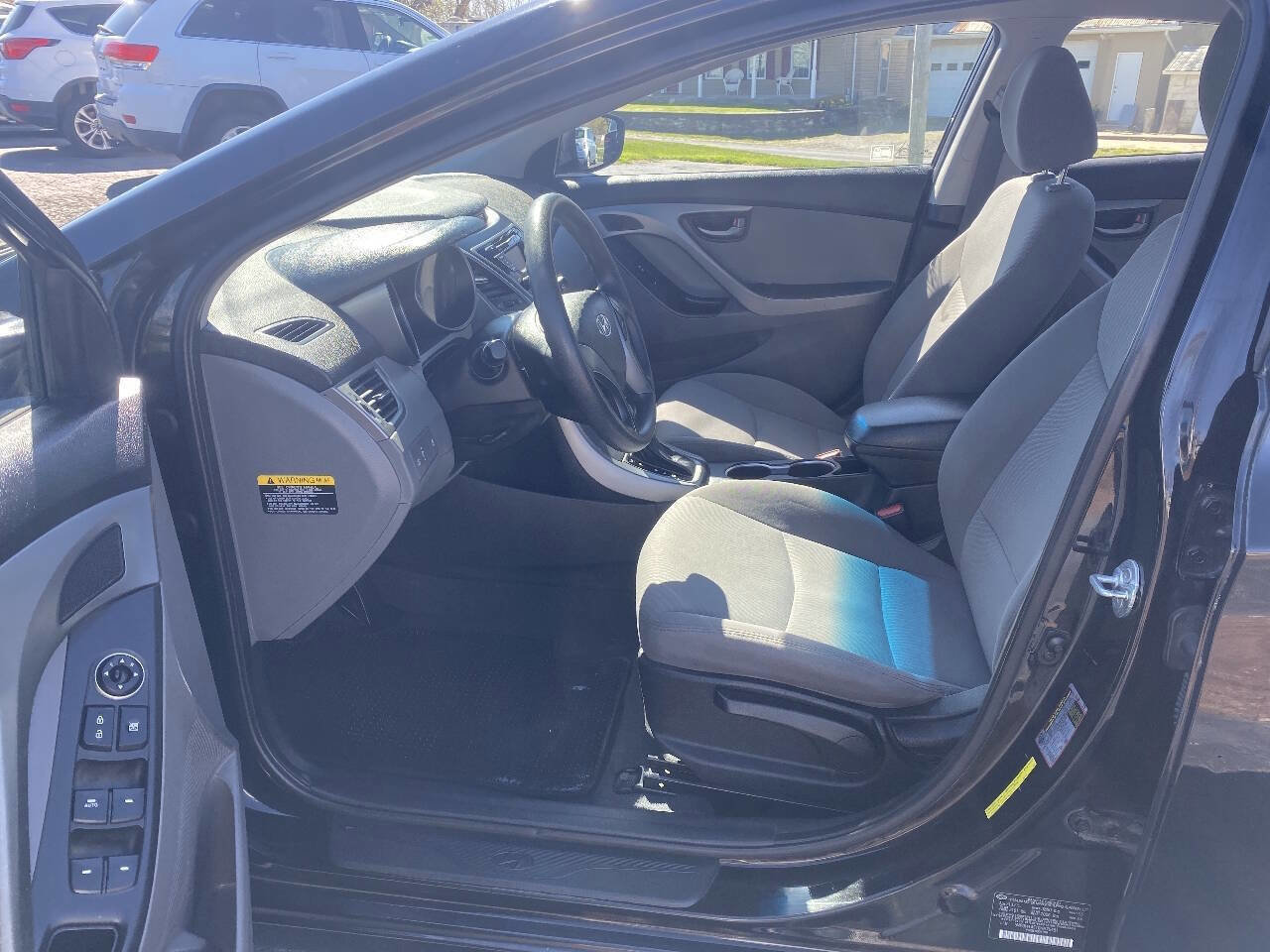 Used 2016 Hyundai Elantra SE FWD image 7
