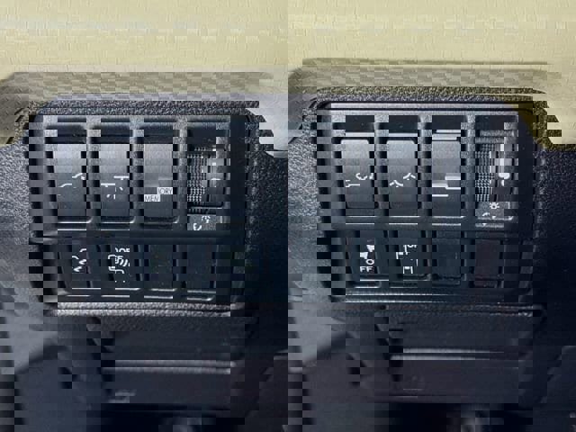 Used 2021 Subaru Ascent Premium w/ Convenience Package image 10