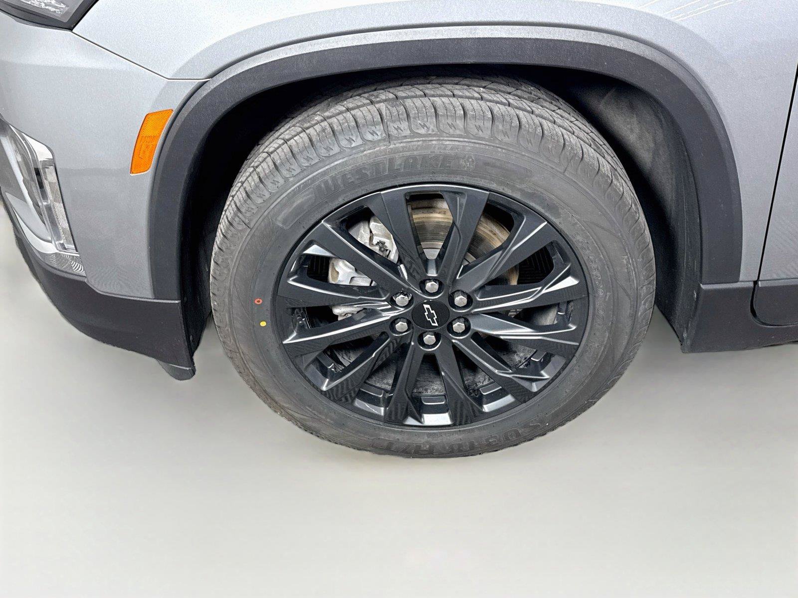 Used 2023 Chevrolet Traverse RS AWD/4WD image 26