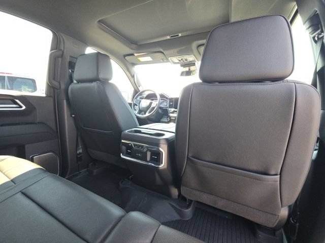 Used 2024 Chevrolet Silverado 1500 High Country w/ High Country Premium Package AWD/4WD image 17