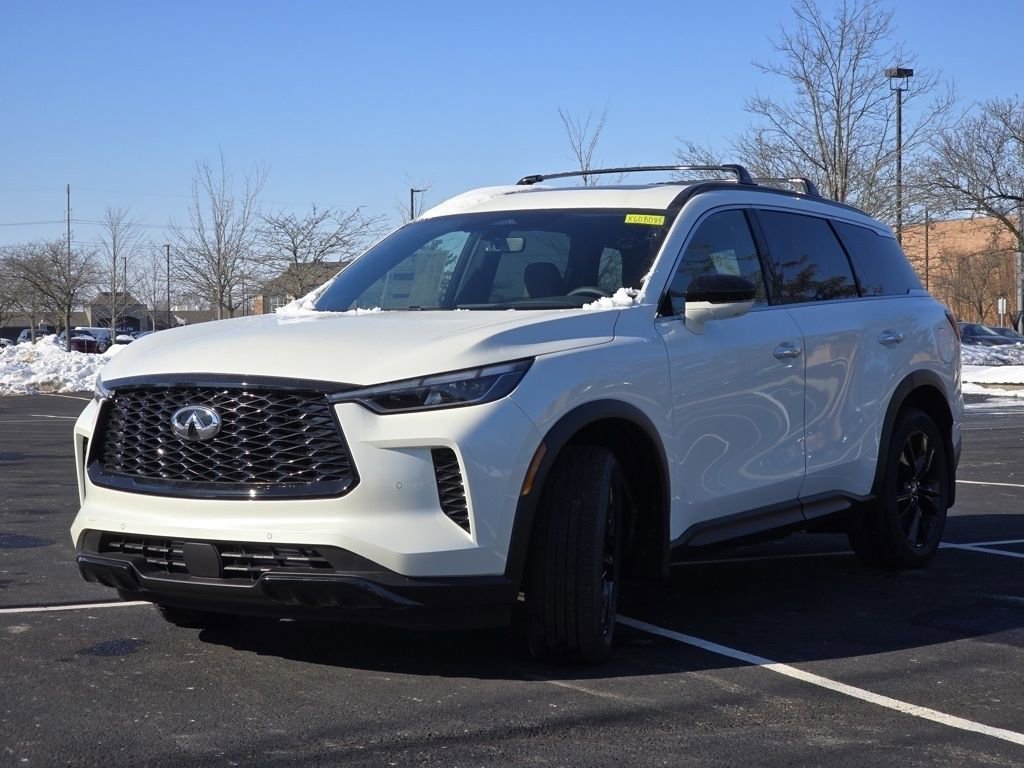 Certified 2025 INFINITI QX60 Luxe w/ Black Edition image 15