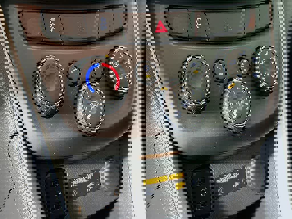 Used 2021 Chevrolet Trax LT w/ Driver Confidence Package image 17