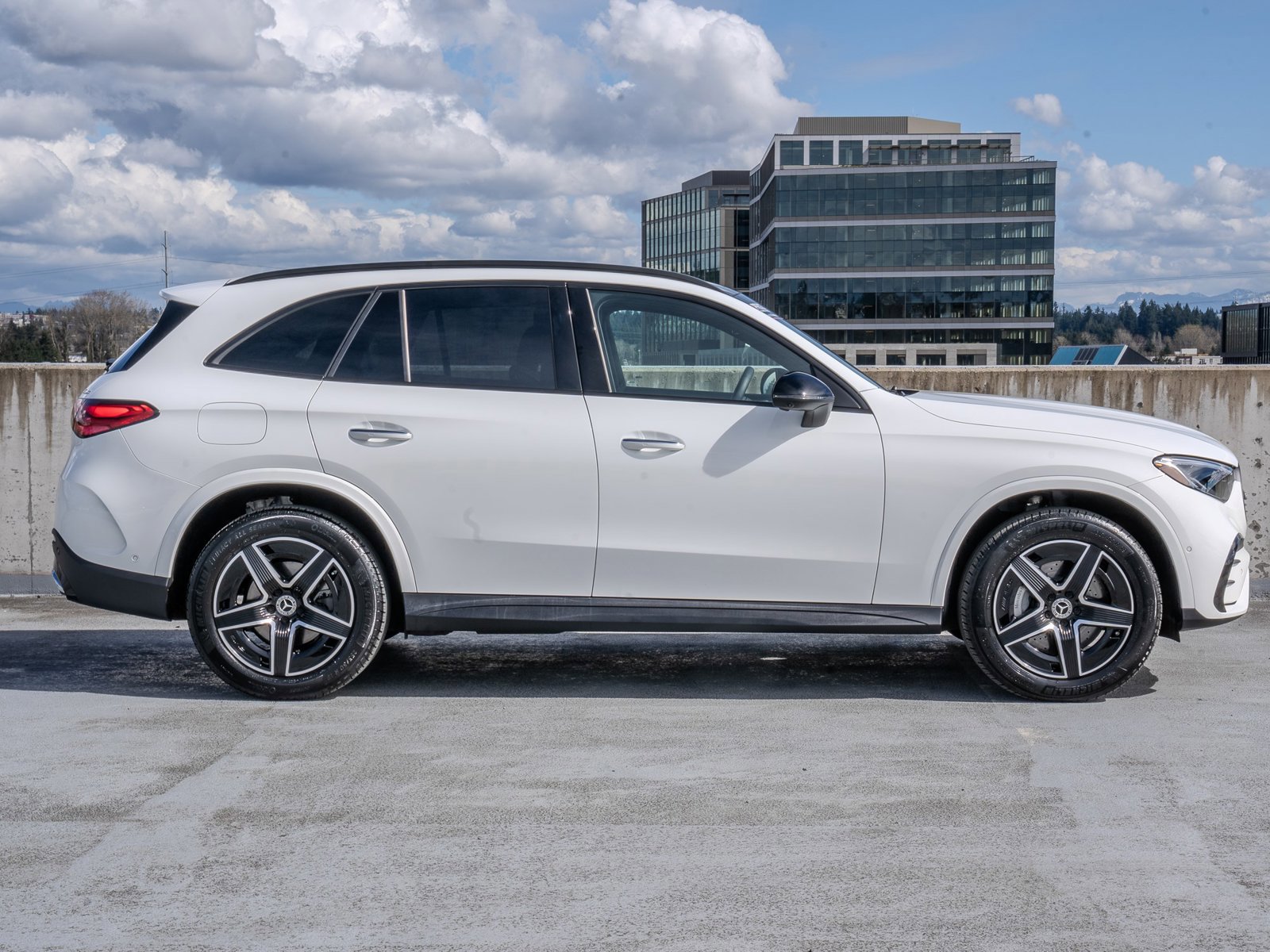 Certified 2025 Mercedes-Benz GLC 300 4MATIC image 3