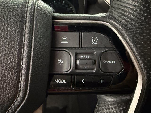 Used 2023 Toyota Tundra Limited AWD/4WD image 11