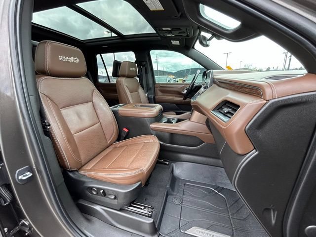 Used 2021 Chevrolet Tahoe High Country w/ Premium Package AWD/4WD image 39