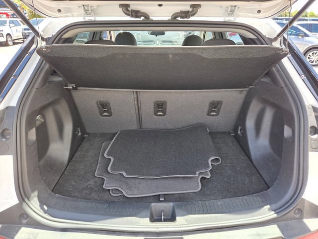 Certified 2022 Chevrolet Bolt EUV LT FWD image 13