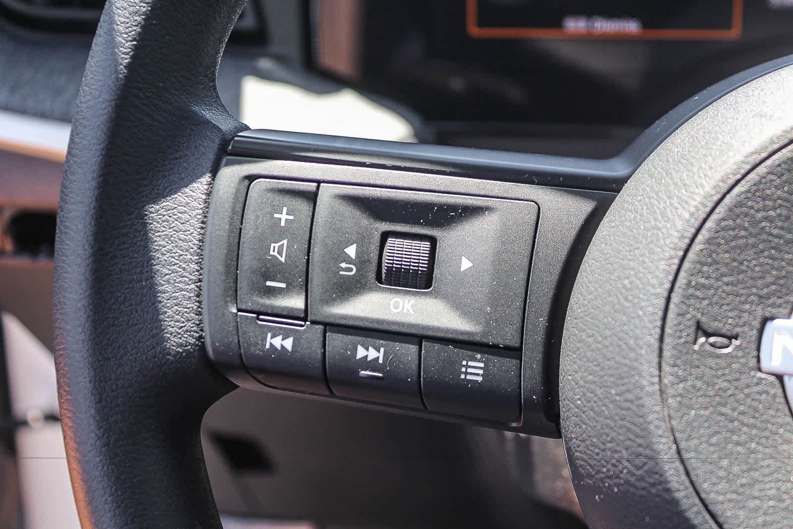 Used 2025 Nissan Kicks SV FWD image 28