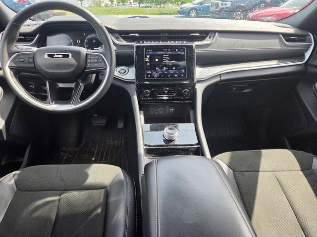 Used 2023 Jeep Grand Cherokee L Laredo AWD/4WD image 5