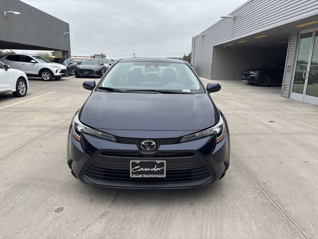 Used 2025 Toyota Corolla LE image 2