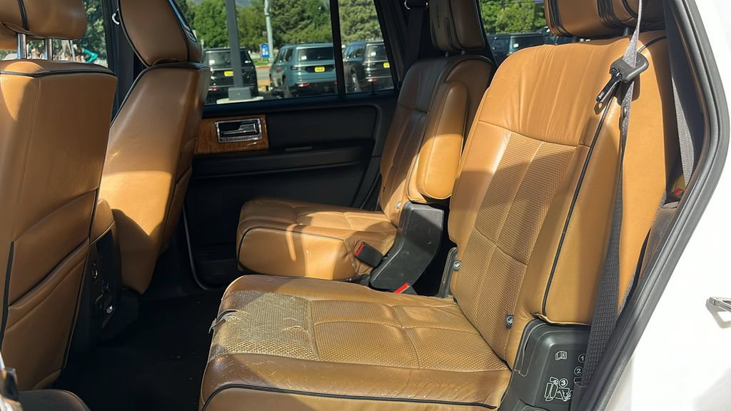 Used 2011 Lincoln Navigator 4WD w/ 101A Rapid Spec Order Code image 21