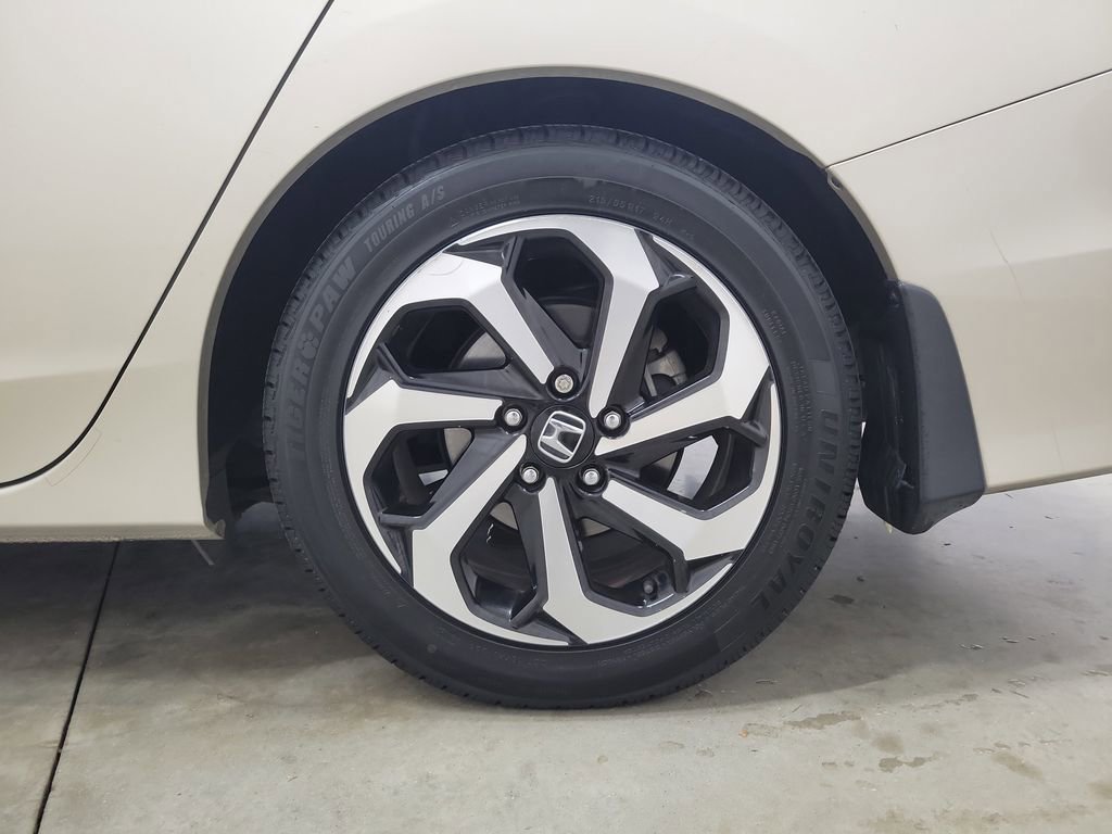 Used 2017 Honda Accord EX image 10