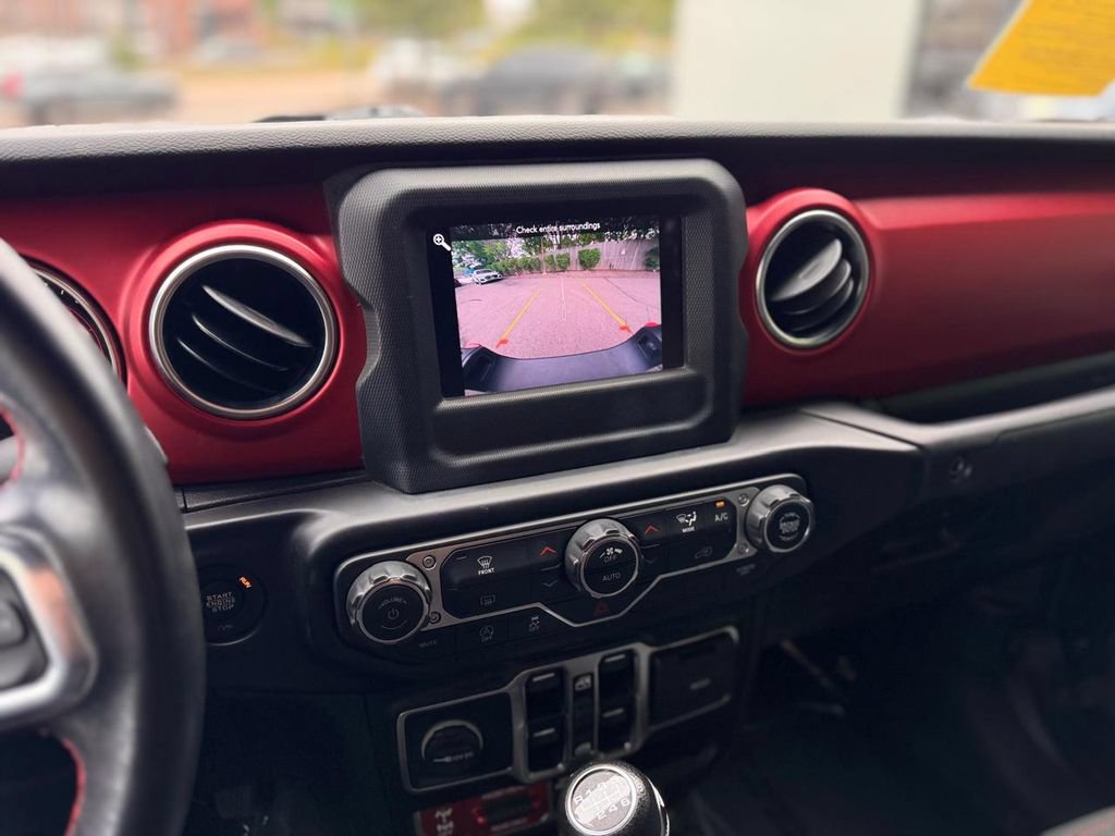 Used 2021 Jeep Gladiator Rubicon w/ Trailer Tow Package AWD/4WD image 16