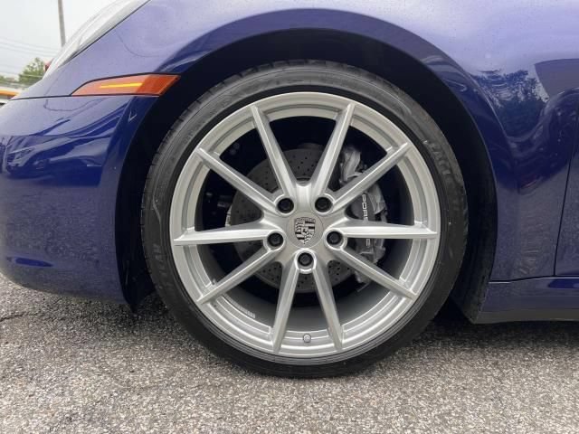 Used 2022 Porsche 911 Carrera RWD image 7