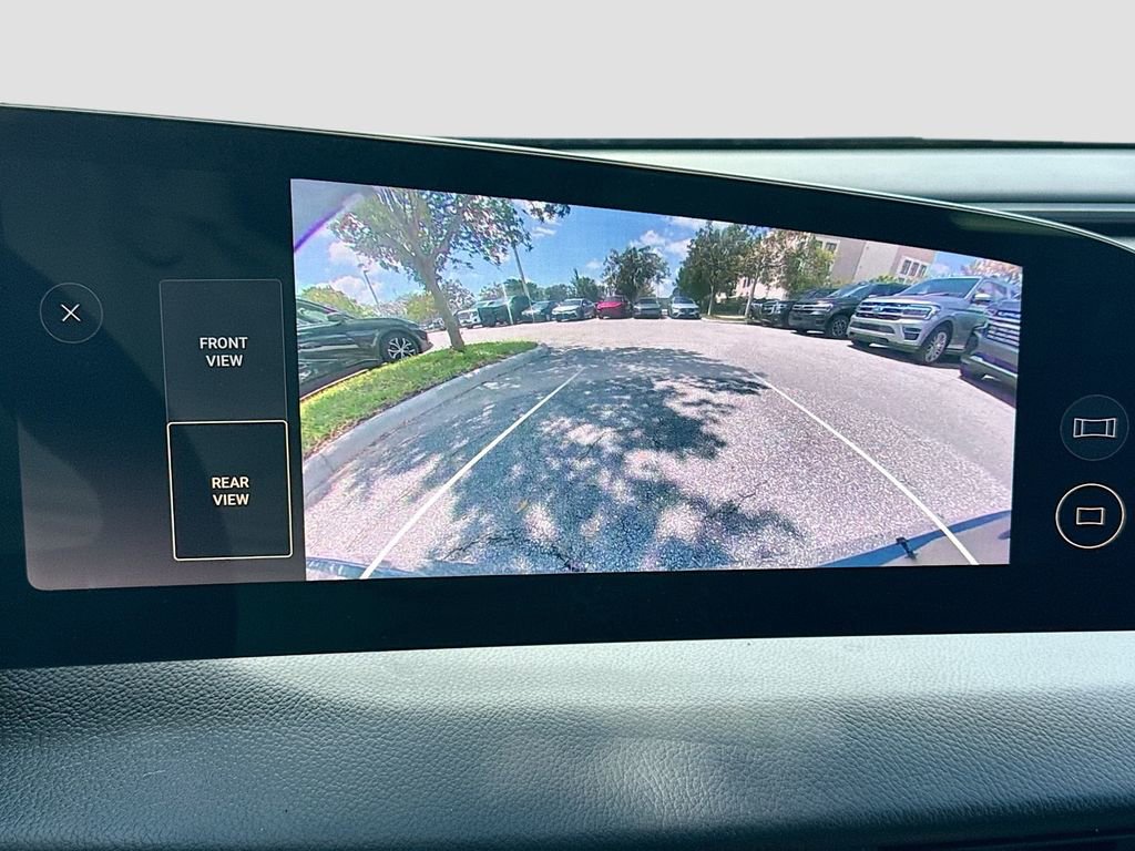 Used 2024 Lucid Air Touring image 14