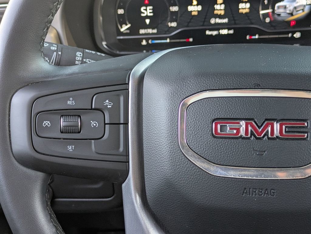 Used 2024 GMC Yukon XL SLT AWD/4WD image 19