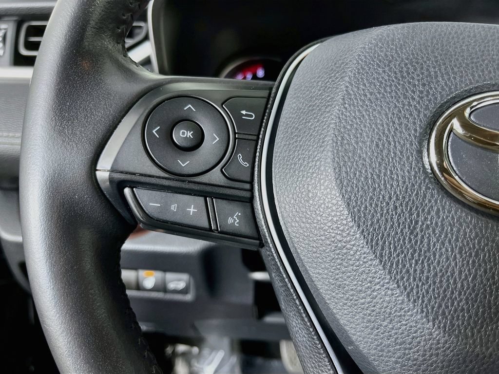 Used 2019 Toyota RAV4 Limited w/ Cold Weather Package FWD image 15