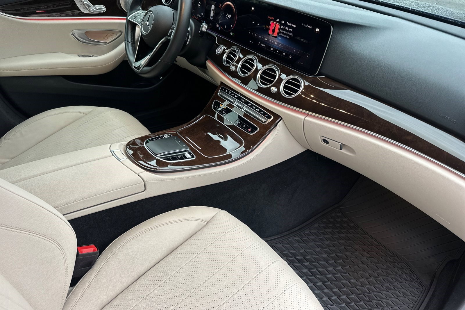 Used 2022 Mercedes-Benz E 350 Sedan image 19