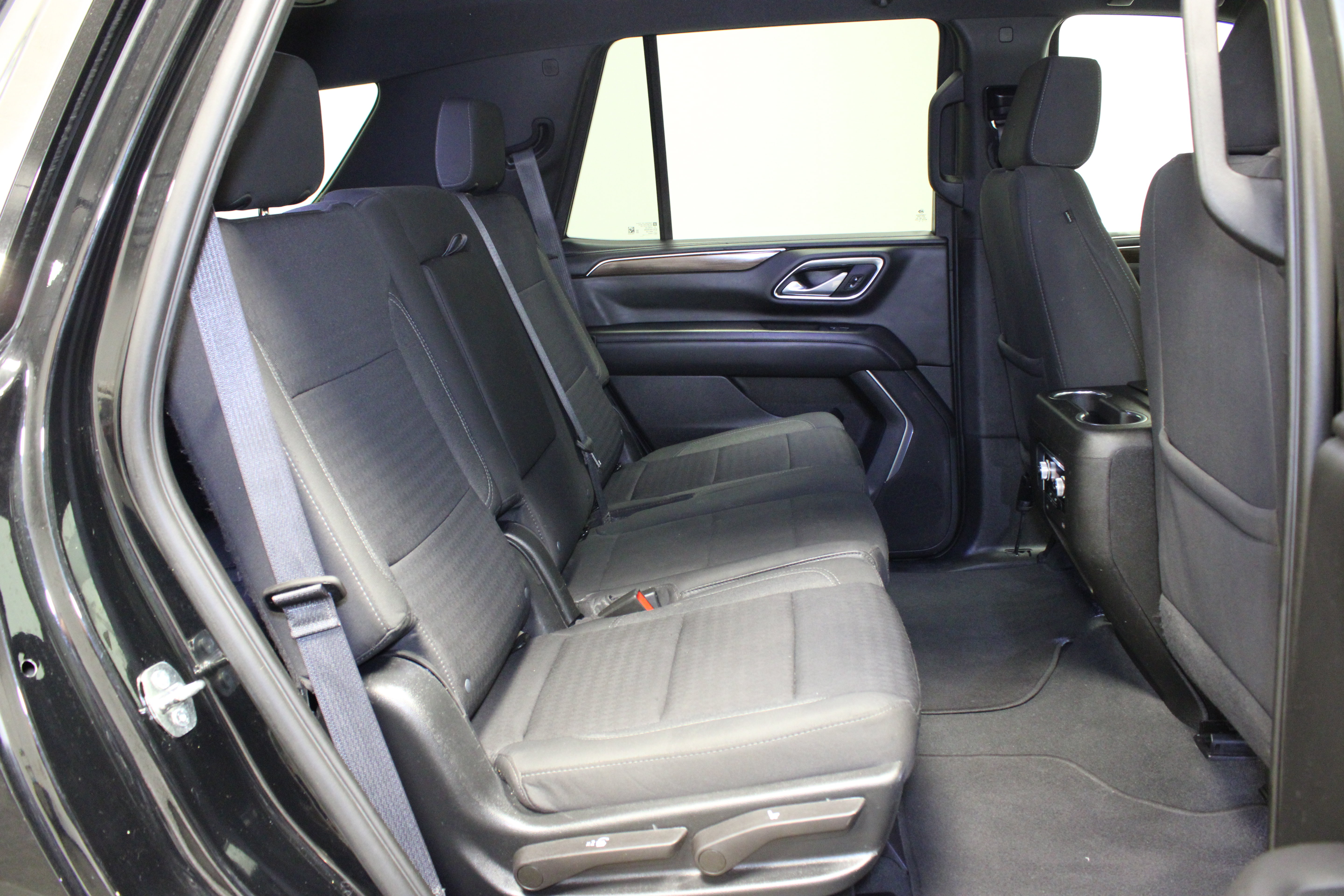 Used 2023 GMC Yukon SLE AWD/4WD image 16