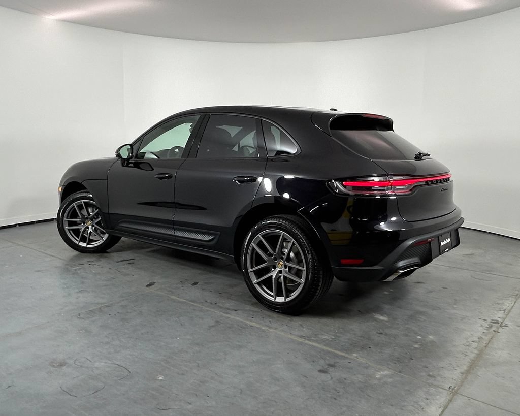 New 2026 Porsche Macan AWD/4WD image 3