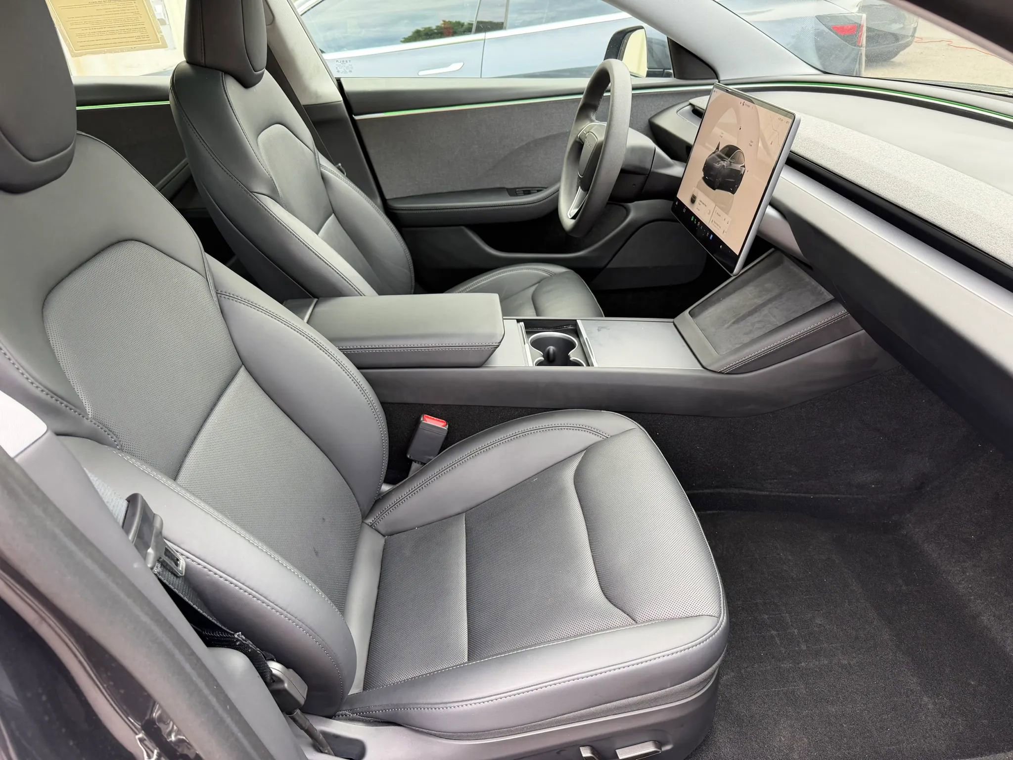 Used 2024 Tesla Model 3 Standard Range RWD image 22