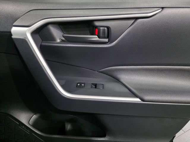 Used 2025 Toyota RAV4 LE AWD/4WD image 13