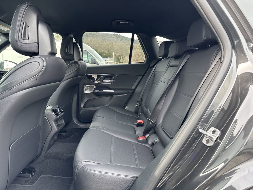 New 2025 Mercedes-Benz GLC 300 4MATIC image 10