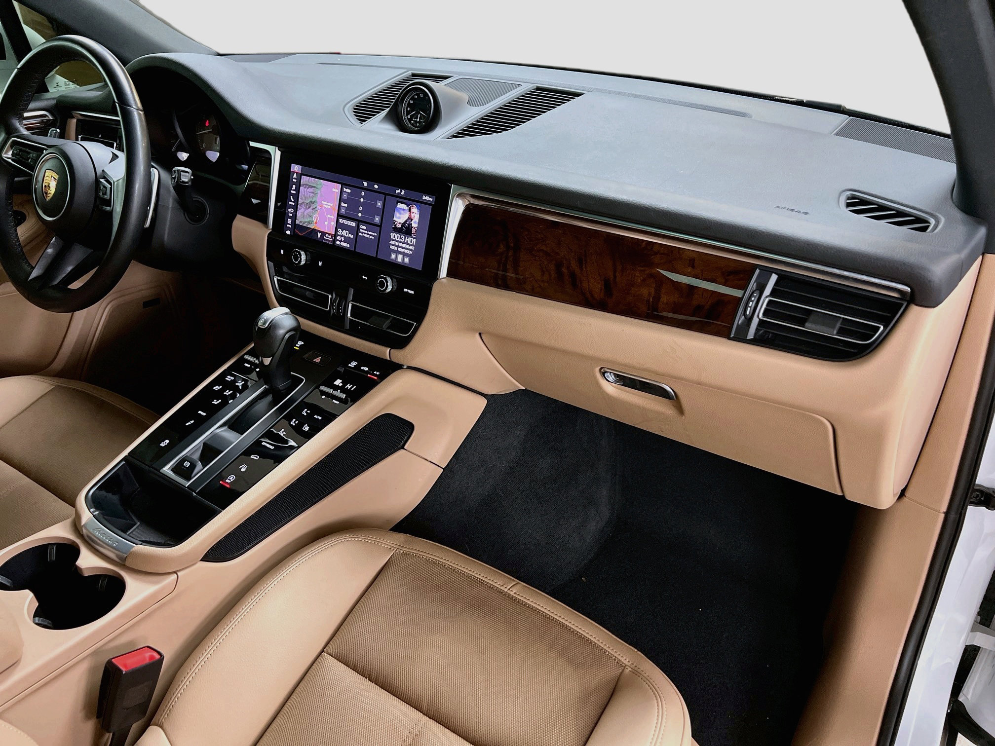 Certified 2023 Porsche Macan S AWD/4WD image 31