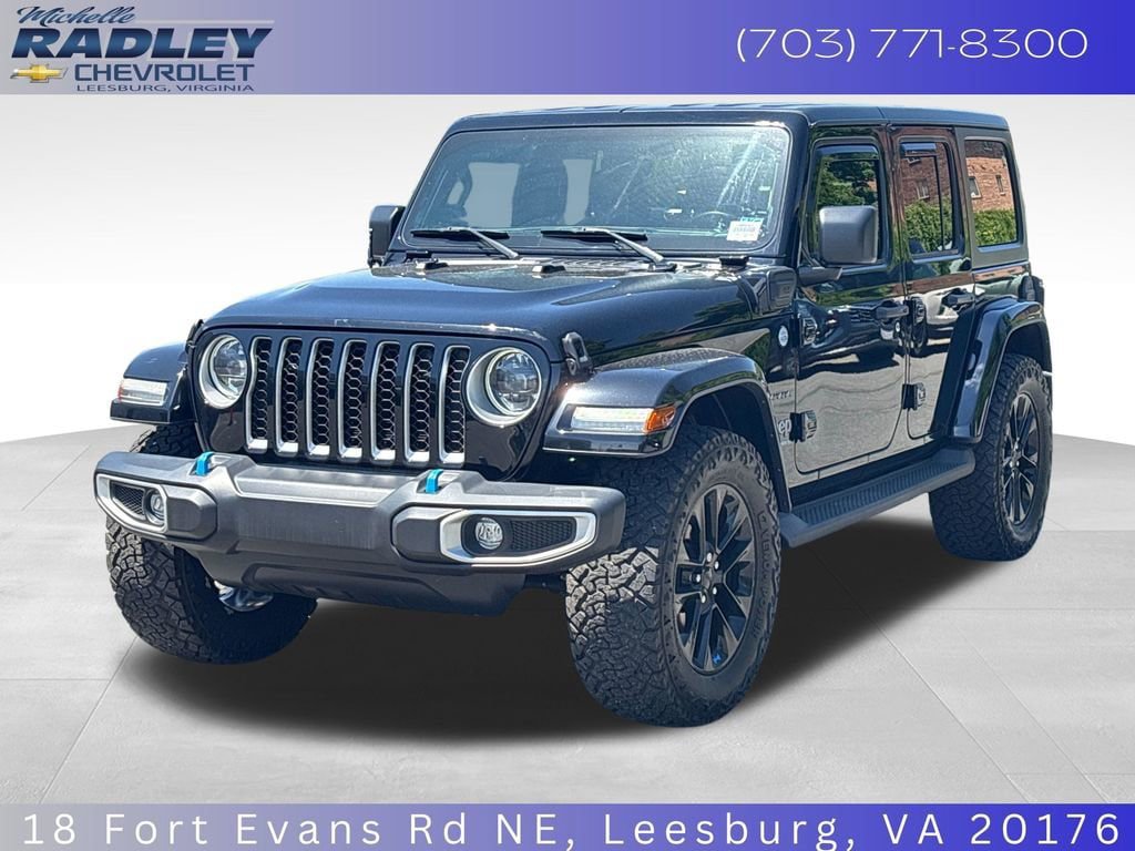Used 2023 Jeep Wrangler Unlimited Sahara w/ Cold Weather Group AWD/4WD image 1