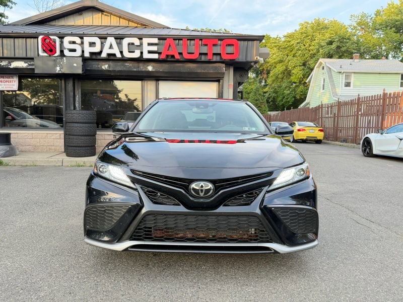 Used 2022 Toyota Camry XSE w/ Cold Weather Package FWD image 2