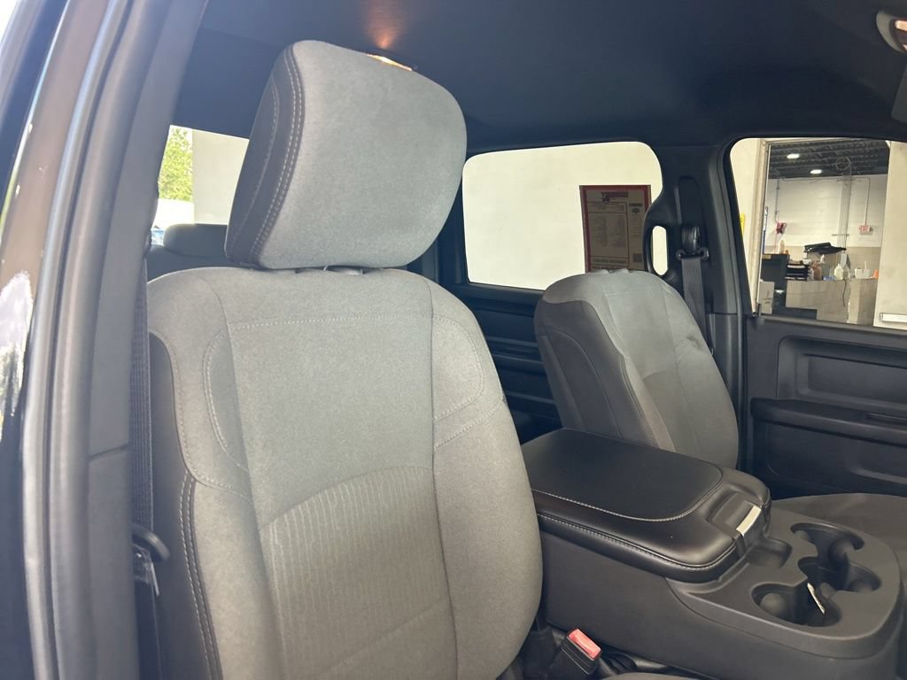 Used 2025 RAM 5500 Tradesman w/ Chrome Appearance Group AWD/4WD image 22