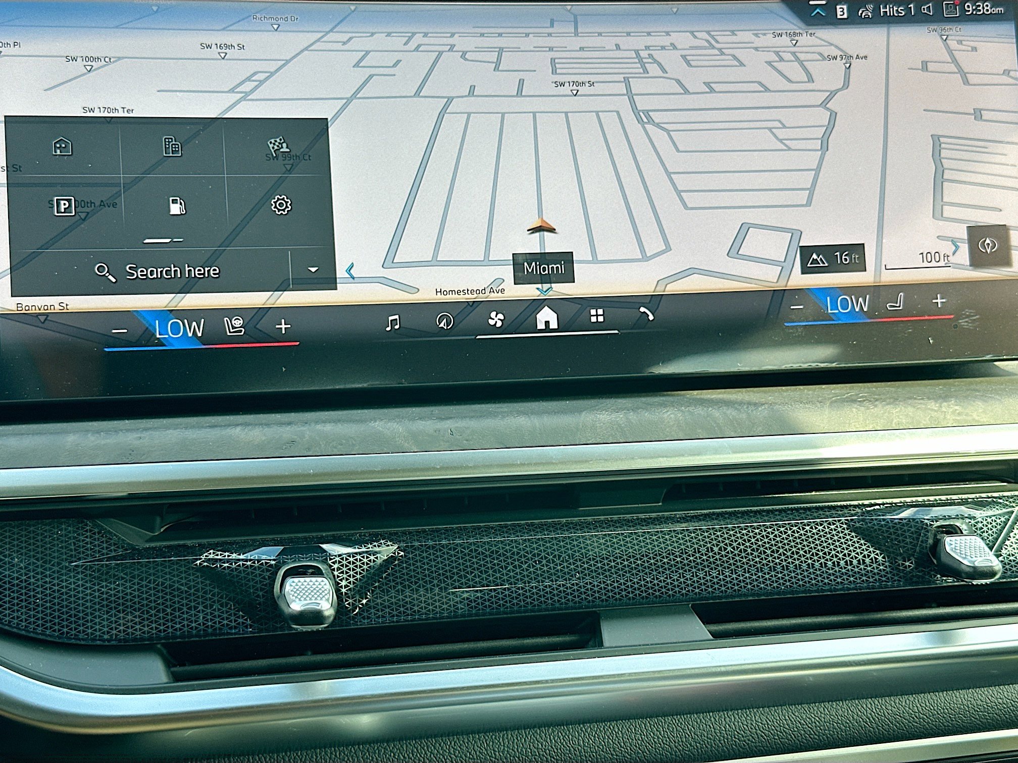 New 2026 BMW X7 xDrive40i w/ Premium Package image 10