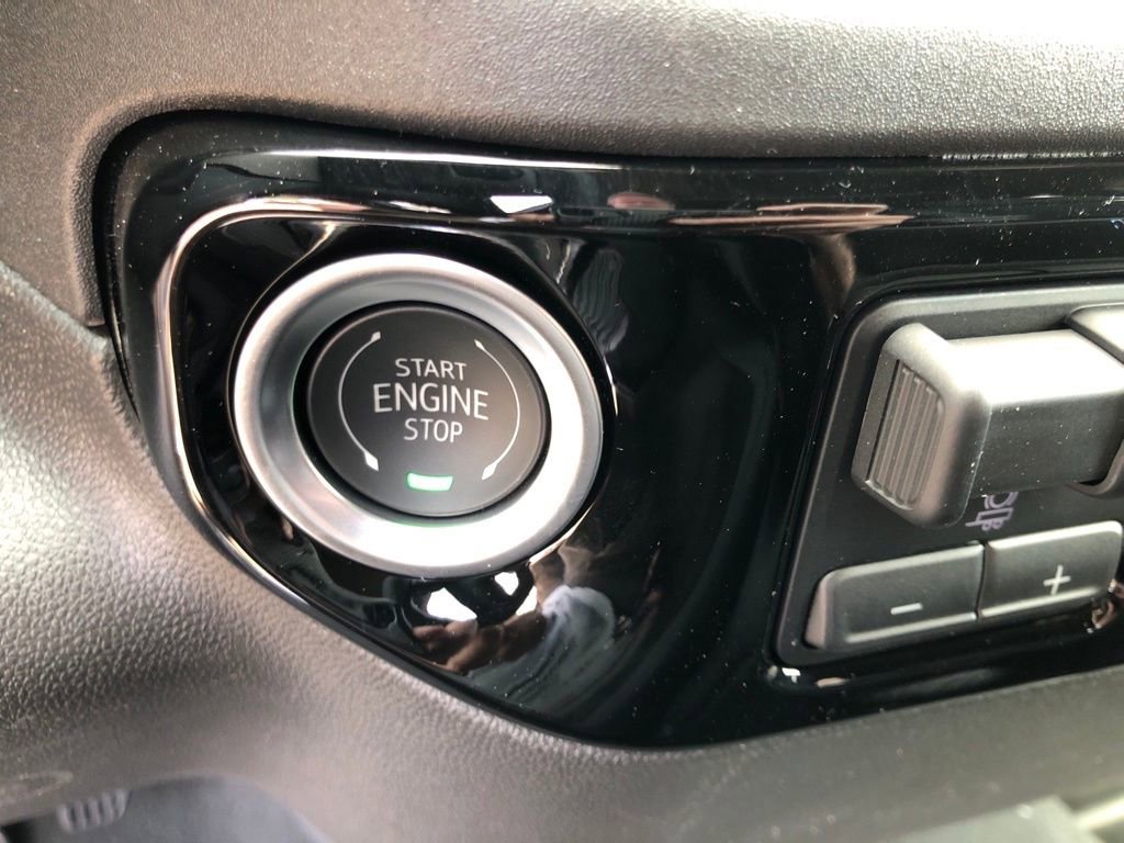 New 2025 GMC Sierra 1500 Elevation image 21