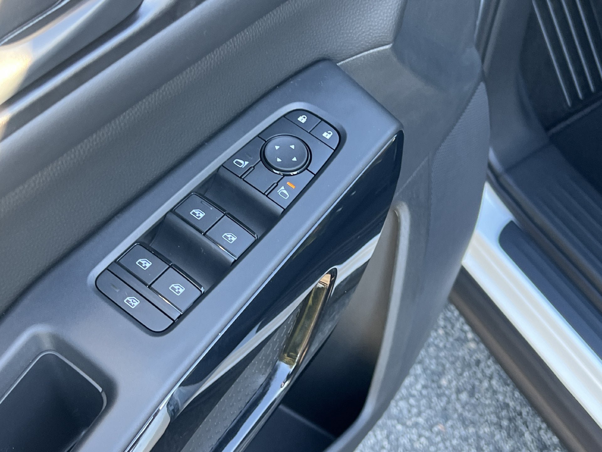 New 2026 Nissan Pathfinder SV FWD image 15