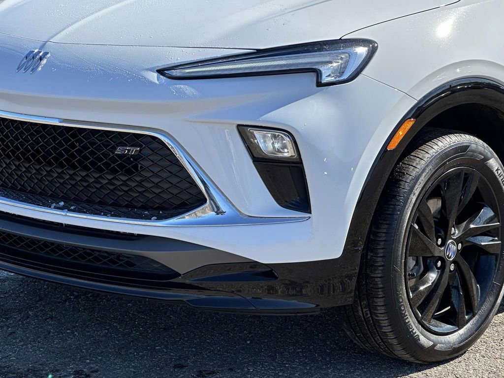 Certified 2025 Buick Encore GX Sport Touring w/ Comfort Package image 8