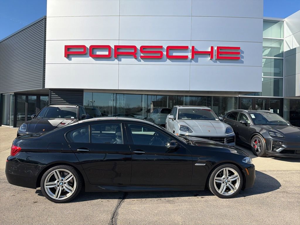Used 2016 BMW 550i xDrive Sedan AWD/4WD image 1