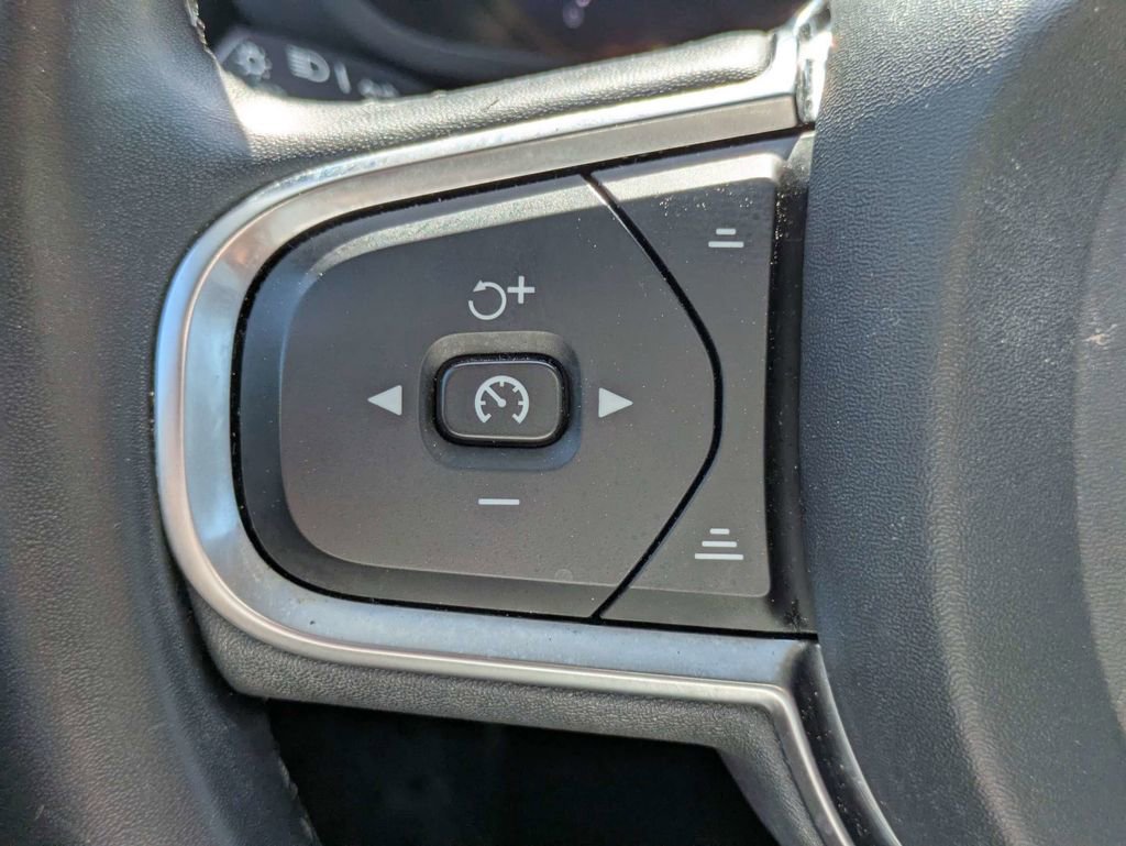 Used 2024 Volvo XC60 B5 Core AWD/4WD image 26