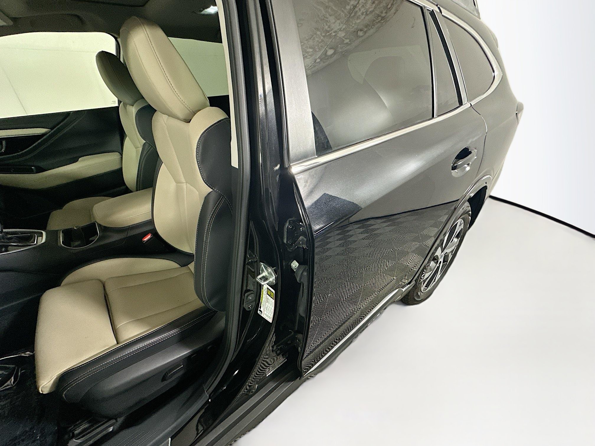 Used 2022 Subaru Outback Limited XT AWD/4WD image 12